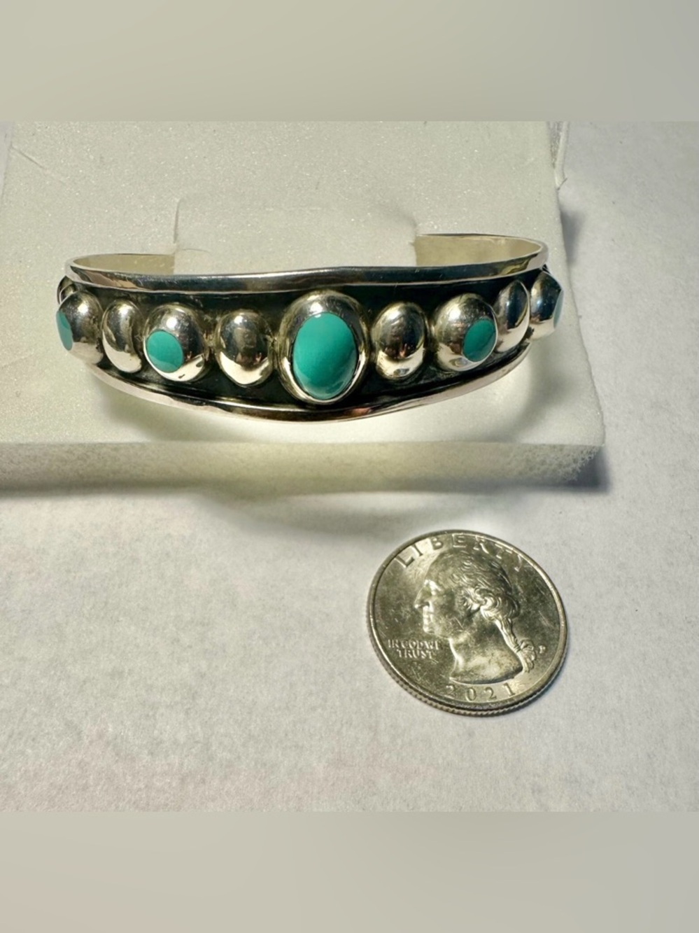 Sterling 925 Cuff Bracelet Vivid Blue Turquoises Mexico 13 grams - Picture 3 of 16